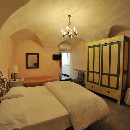 Erasmo Rooms & Breakfast Finale Ligure Exterior photo